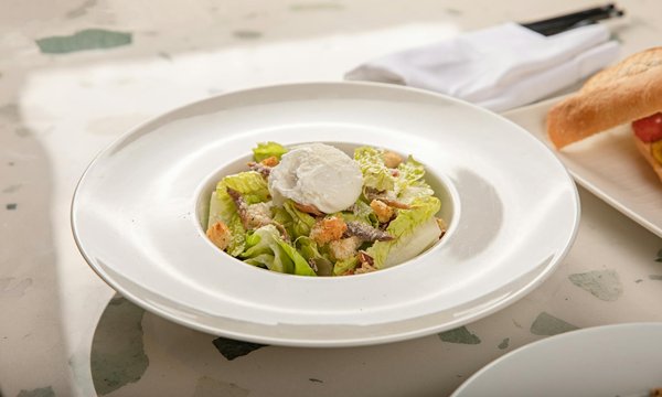 Optimal smoke detector positioning: enhancing kitchen safety in your design plan